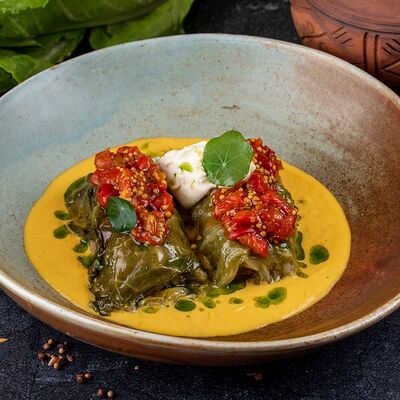 Тулма – голубцы с мясом гуся и полбой в Гусь по цене 975 ₽