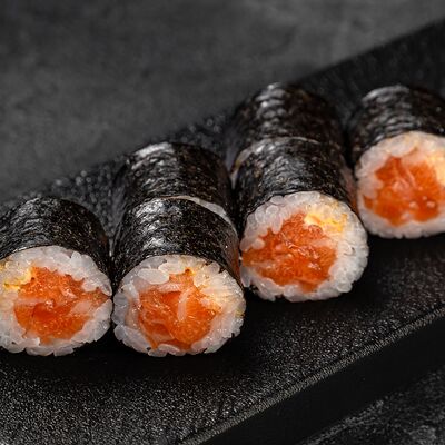 Маки Лосось спайси в Harumi по цене 505 ₽