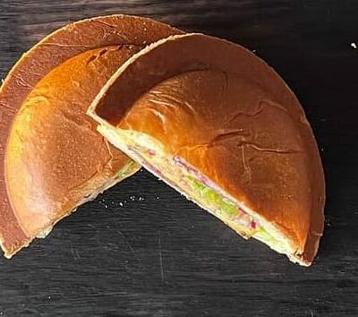 Нло Мясной с брусникой в Kontrabarista по цене 715 ₽