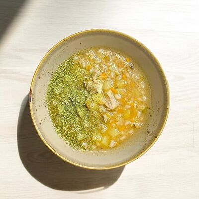 Суп Рассольник Ленинградский в Вкусницца по цене 299 ₽