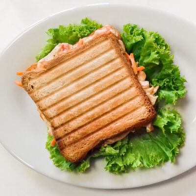 Сэндвич с курицей и морковью по-корейски в Bitto Pizza по цене 110 ₽