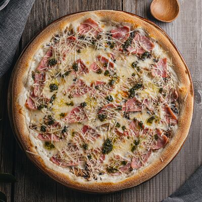 Пицца ветчина-шампиньоны в Amato по цене 940 ₽