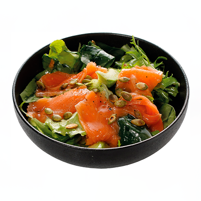 Салат с неркой и авокадо в Омлет станция по цене 530 ₽