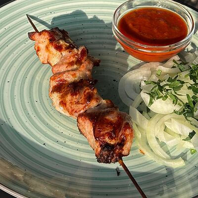 Шашлык из свиной шеив Мадо - Душа Грузии по цене 949 ₽