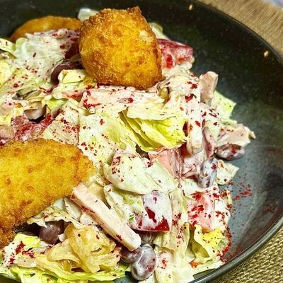 Салат Сулугуни в Щастьебар по цене 710 ₽