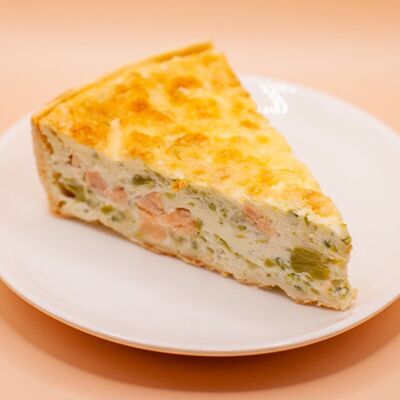 Киш с семгой и брокколи в Диалог по цене 279 ₽