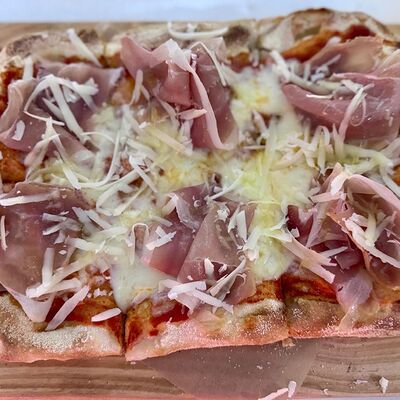 Пицца Парма в Pausa Caffe по цене 850 ₽