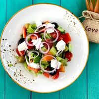 Греческий салат в Три Шефа