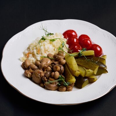 Ассорти солений в Duran по цене 590 ₽