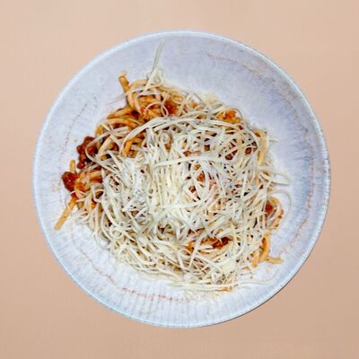 Спагетти болоньезе в Романовская пекарня по цене 700 ₽