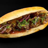 Бртуч со свининой в булке в МАНГАЛКОФЕ