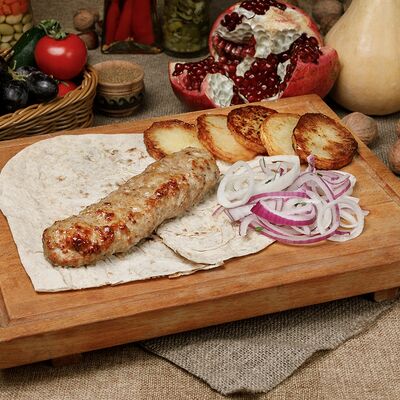 Люля-телятина на углях в Шашлычный дворик по цене 491 ₽