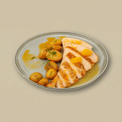 Куриная грудка в апельсиновом соусе с картофелем беби в Любим сытно по цене 795 ₽