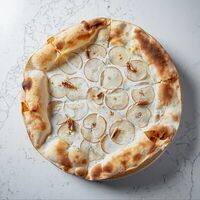 Пицца с грушей и сыром Монте блю в Vodный