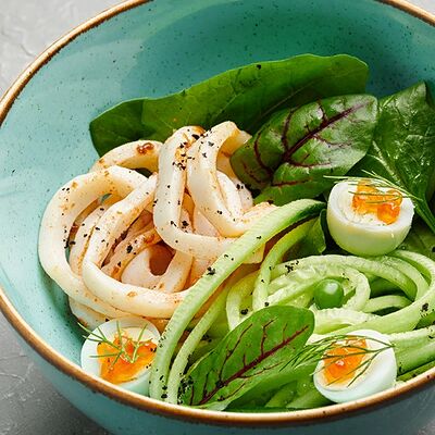 Салат с кальмарами в Корчма по цене 490