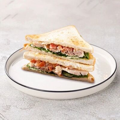 Сэндвич Цезарь в Шоколадница по цене 390 ₽