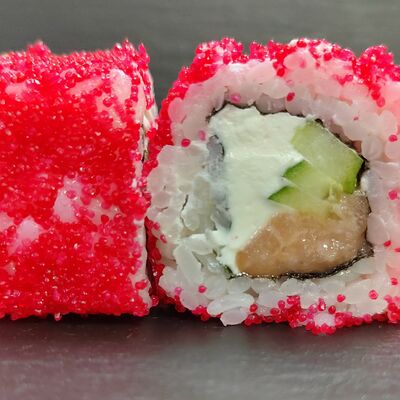 Ролл Сливочный лосось в TAY NAY по цене 560 ₽