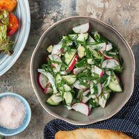 Салат с грядки в Двор Помидор