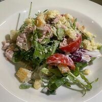 Салат с тунцом и томатами 2я порция в Fratelli Pizza