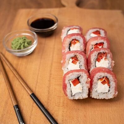 Роллы Филадельфия с тунцом в Pizzburg по цене 14 р.