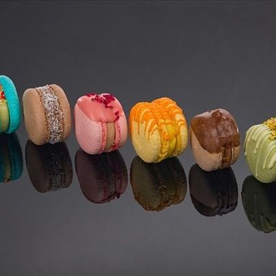 Ассорти макаронс в Bluefin по цене 3820 ₽