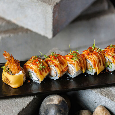 Ролл Мирай в Эбби Noodles & Sushi Bar по цене 720