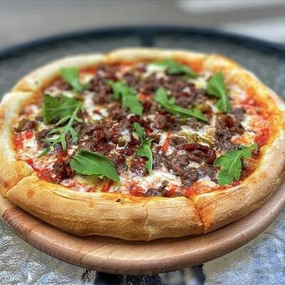 Пицца Два перца в Гастропаб Ёж по цене 1200 ₽