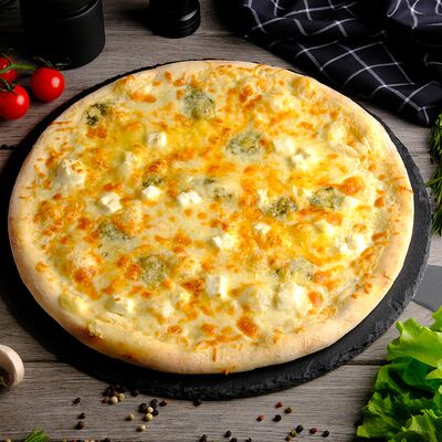 Пицца Сырная в Несушка по цене 790 ₽