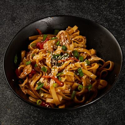 Удон со свининой в Gastrobar Лучшая еда с доставкой по городу по цене 500 ₽