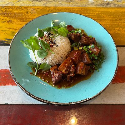 Красная свинина Мао в PhoBar по цене 590 ₽