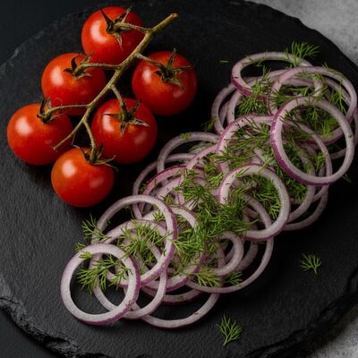 Лук маринованныйв Гирос Паб по цене 150 ₽