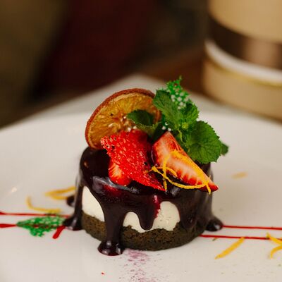 Лавандовый чизкейк в Saint Jacques по цене 720 ₽