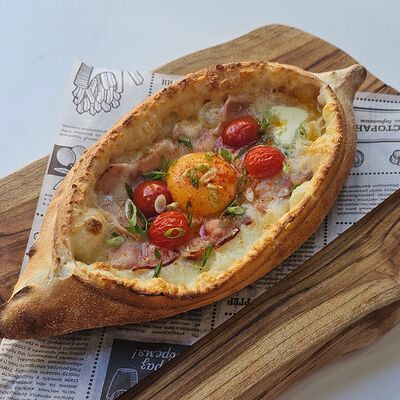 Хачапури с беконом в Tochi Food по цене 675 ₽