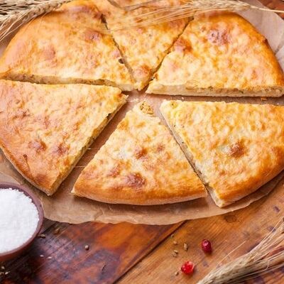 Кубдари из курицы с сыром и зеленью в Чача по цене 770 ₽