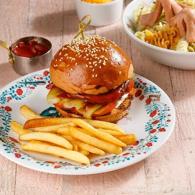 Мини-бургер с говядиной и картофелем фри в Кукумбер по цене 490