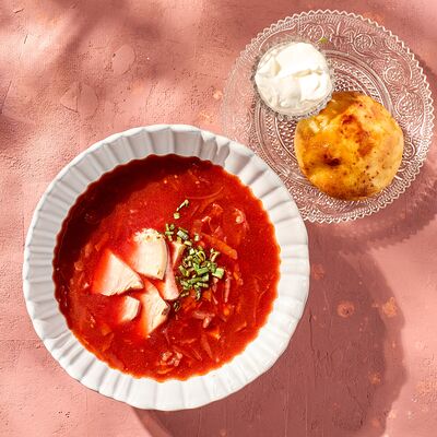 Борщ со сметаной и курицей на углях в KITCHEN по цене 400 ₽