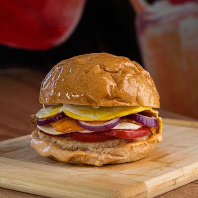 Цезарь бургер в BAD & BOY BURGER по цене 640 ₽