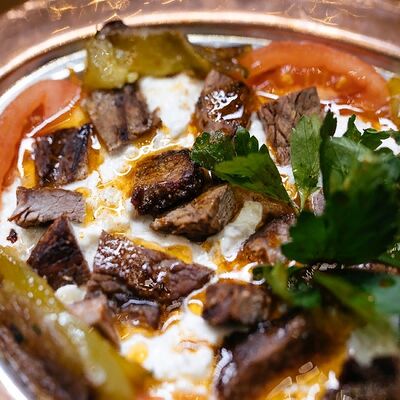 Алиназик Баранина в Anatolia Iskender Kebap по цене 990 ₽