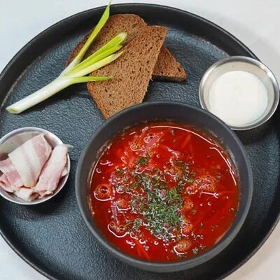 Борщ с томлеными щечкамив Edateca по цене 650 ₽