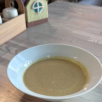 Крем-суп из шампиньонов с сухариками в Пейкофское по цене 408 ₽