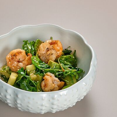 Салат из королевских креветок и авокадо в Avgust13 по цене 1255 ₽