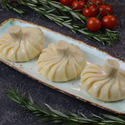 Хинкали с сыром сулугуни 3 шт. в Шашлык City по цене 400 ₽