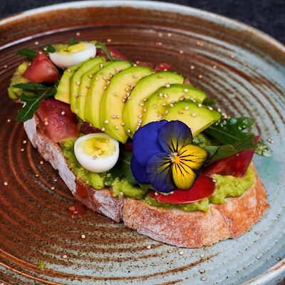 Брускетта с авокадо в Dimcoffee по цене 550 ₽