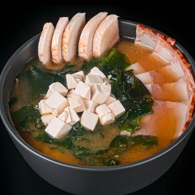 Острый Мисо суп с беконом и грибами в Калифафила по цене 460 ₽