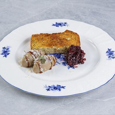 Паштет из куриной печени с карамельным луком и маковой бриошь в 27 причал по цене 640 ₽