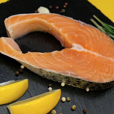 Стейк из форелив Food74 Court Суши Пицца по цене 350 ₽