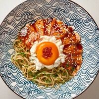 Мезмен с лососем в J'PAN