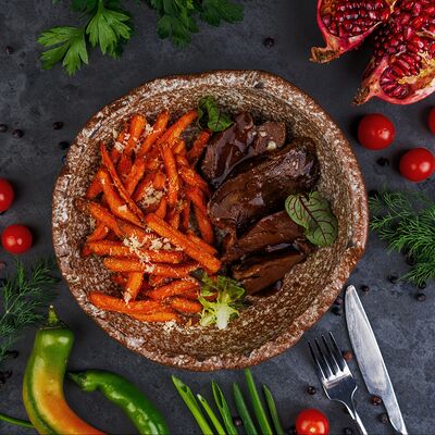 Говяжьи щечки с бататом в Руки ВВерх! Бар по цене 980 ₽