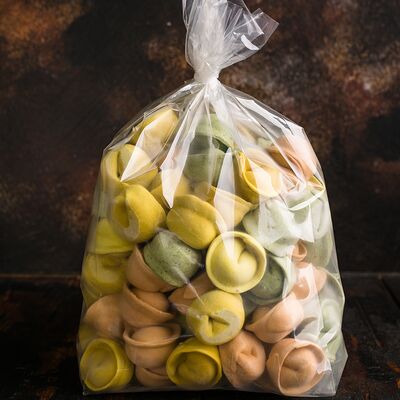 Пельмени с куриной грудкой цветные замороженные в Неспешник по цене 1550 ₽