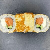 Киото с копченым лососем в Sushi рай